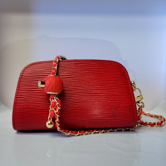 LOUIS VUITTON Epi Dauphine Pouch - Picture 2 of 11